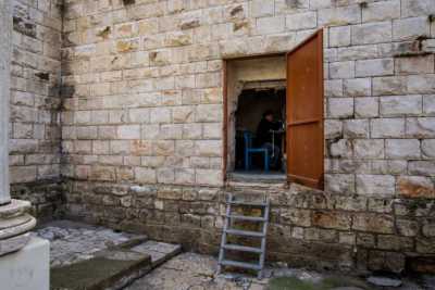 Tra i resti di Santa Maria del Buonconsiglio c'� una stanza: � il laboratorio di Meuccio